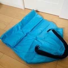 ポータブルエアーソファー　LayBag レイバック　ドイツ製　正規品　アウトドア　エアーマット　エアーベッド　イス　ブルーの画像