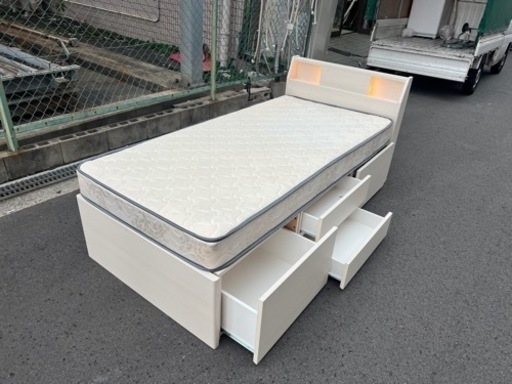 決まりました?ニトリシングルベッドフレーム㊗️マットレス付き?配達設置可能