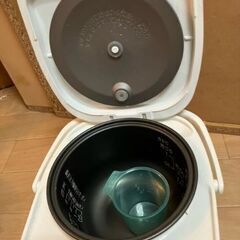 ZOJIRUSHI BEAT マイコン炊飯ジャーちょっと炊き NS-ND05　ほぼ新品の画像