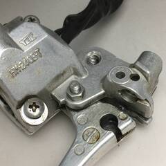 🔷🔶🔷ut5/98 ホンダ エイプ50 スイッチボックス/クラッチレバー 左 HM-240B-T バイク パーツ 部品 ※動作未確認 現状 ジャンク■🔷🔶🔷の画像