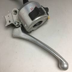 🔷🔶🔷ut5/98 ホンダ エイプ50 スイッチボックス/クラッチレバー 左 HM-240B-T バイク パーツ 部品 ※動作未確認 現状 ジャンク■🔷🔶🔷の画像