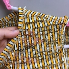 黄色ワンピース 肩平横32 股平横50 平身長128cm伸縮性ありの画像