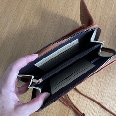 【未使用】お財布とスマホを1つに持ち歩けるポーチバックの画像