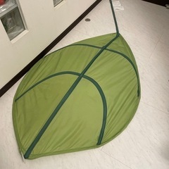 IKEAの葉っぱの画像