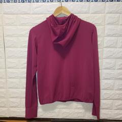 【取引成立】UNIQLO エアリズム UVパーカー レディースの画像