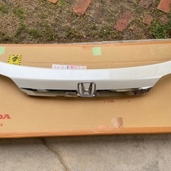 ホンダヴェゼルリヤガーニッシュ美品