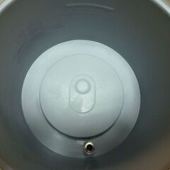 （管理B-10) トップバリュー電動給湯ポット2.5ＬホワイトBPM-25F 美品の画像
