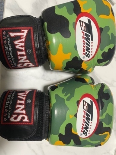 新品 TWINSボクシンググローブ