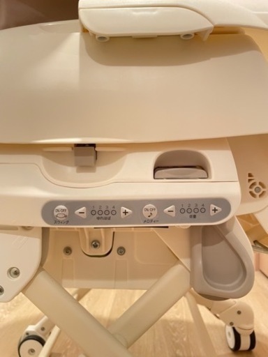 取引中！値下げ！コンビ　電動ネムリラ　
