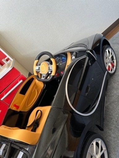 ブガッティー　電動　車