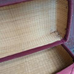 レトロな古い衣装籠の画像