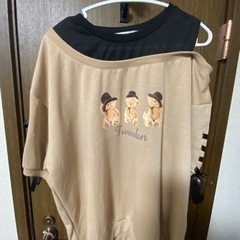 クマの肩がかわいい服