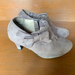 ショートブーツの画像