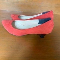 赤いパンプス2の画像