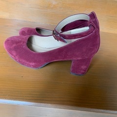 ワインカラーのパンプス2の画像