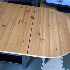 【取引予定者決まりました】IKEAテーブル　伸縮式の画像