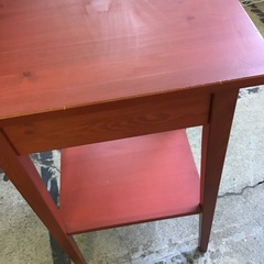 IKEA HEMNES ヘムネス　サイドテーブル　レッドの画像