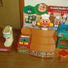 値下げしました　アンパンマン　ジャムおじさんのパン工場の本体のみ