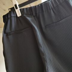 《無料》UNIQLO：スーツ系パンツ《値下げ不可》Ⓜの画像
