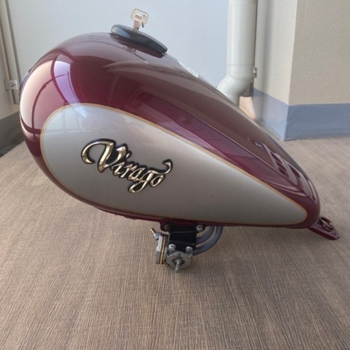 ヤマハ　ビラーゴ　純正タンク