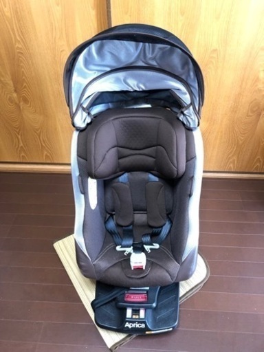 ［取引完了しました］チャイルドシート　Aprica クルリラ　美品　三木町在住