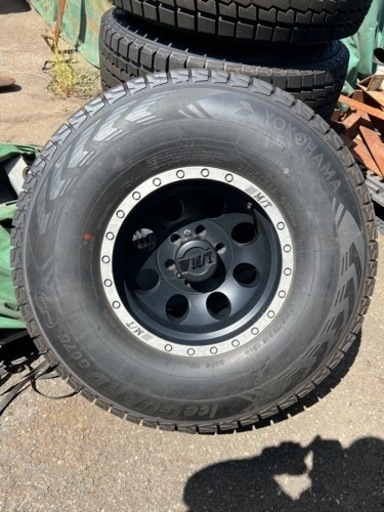 スタッドレスタイヤ