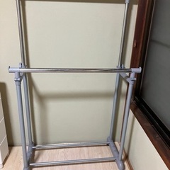 ハンガーラックの画像