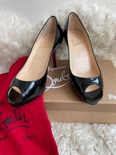 クリスチャンルブタン　ハイヒール