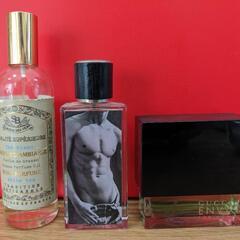 香水　Gucci, アバクロ