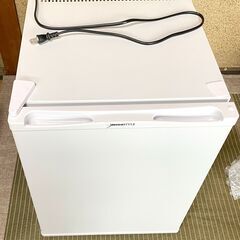 【中古】　電子冷蔵庫　ホワイト　RA-P32L-W 2019年製...