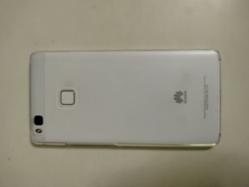 値下げしました　スマホSIMフリー 美品ＨＵＡＷＥＩＰ９lite白