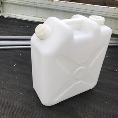ポリ缶　ポリタンク　扁平缶　20型　