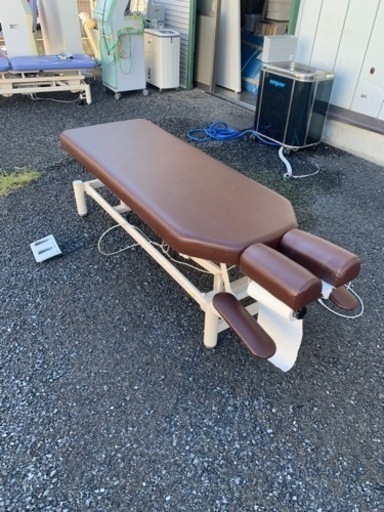高田ベッド 電動昇降アプローチベッド 茶色 ①