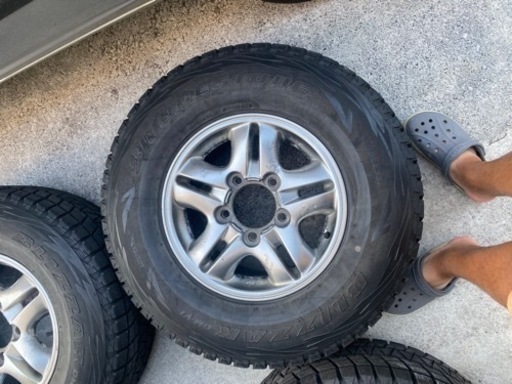 275/70r16 スタッドレス