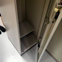 【今週中に取りに来ていただける方限定！】掃除用具ロッカーの画像