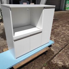 キッチンカウンター　キッチンボード　食器棚『中古、小染み、ふやけあり』