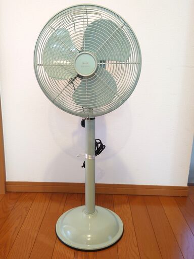 レトロな扇風機　BRUNO ノスタルファンBOE022