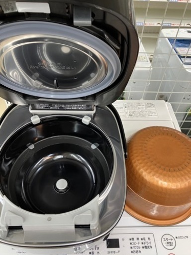 TOSIBA?東芝独自の銅釜?5.5合炊飯器8099