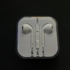 非 Apple 純正品 iPhone イヤホン ケース付き イヤ...
