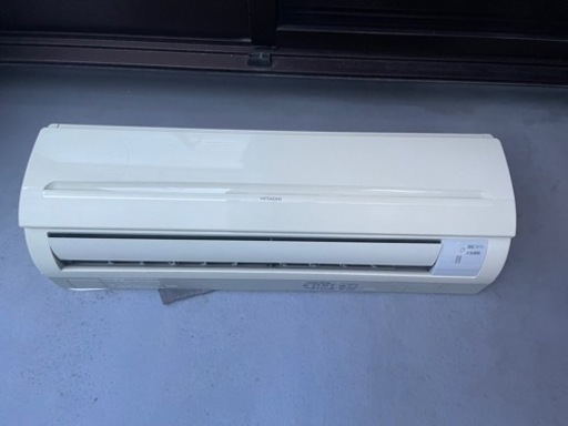 リモコンあり　プロに取り外し済み　冷房聞きます　日立エアコン　白くまくん RAS-N22S 　リモコン付き