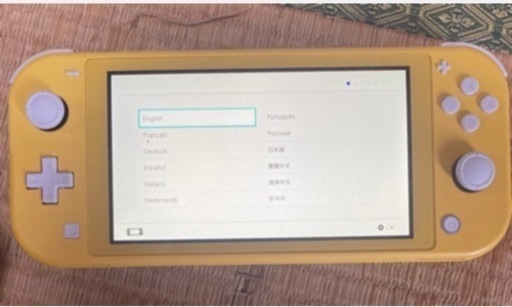 ニンテンドーSwitchライトイエロー