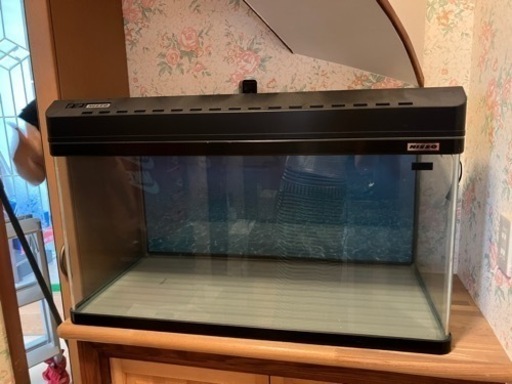 【受渡し待ち】ニッソー 90cm水槽 ライト付き