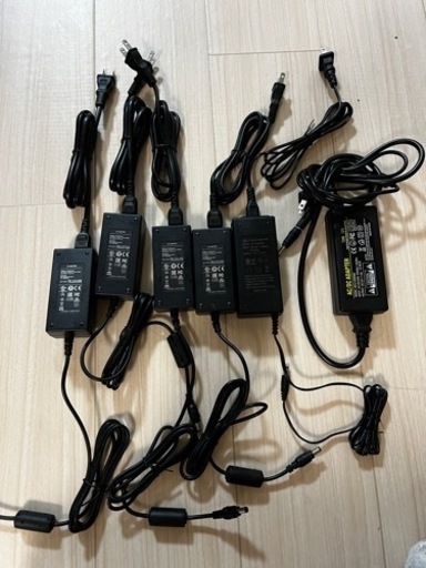 AC/DCアダプター6セット 100-240V 1A 動作品
