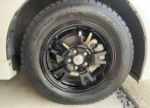 バリ山！30プリウス スタッドレスタイヤホイール4本！