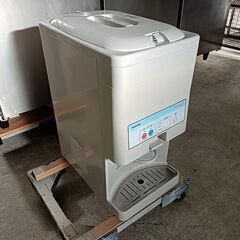 東芝　RWF-W18B2　卓上冷温水機『未使用品』