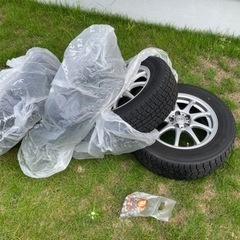 値下げしました！　195/65R15スタッドレスタイヤ、アルミホイール