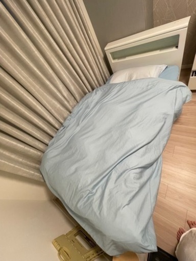 シングルベッド　寝具付き