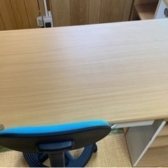 週末限定で掲載！無料学習机2台！椅子付き！！の画像
