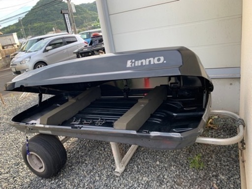 ルーフボックスinno