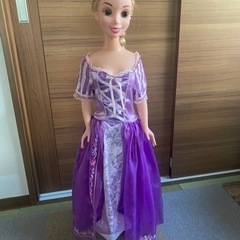 ラプンツェル特大フィギュア